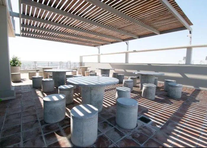 Hermoso departamento con cochera y piscina.