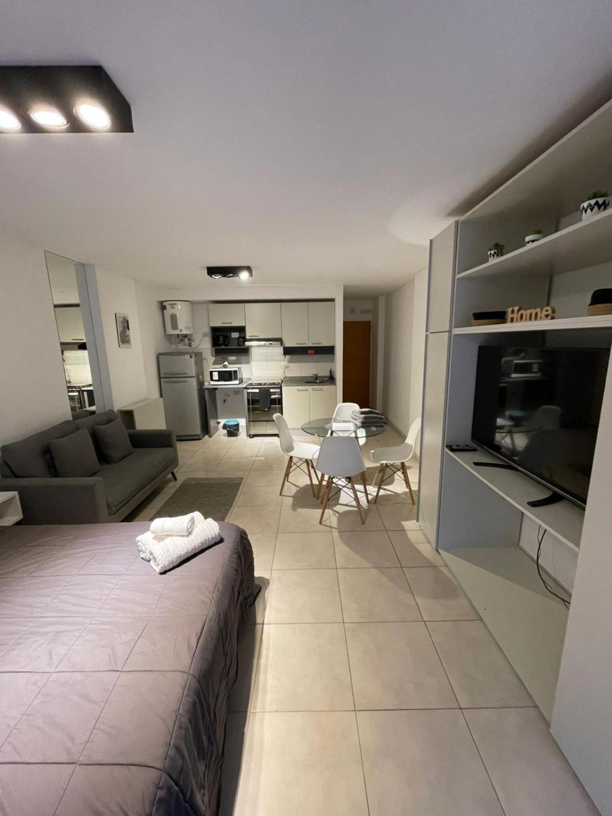 Hermoso Departamento Con Cochera Y Piscina. Apartamento